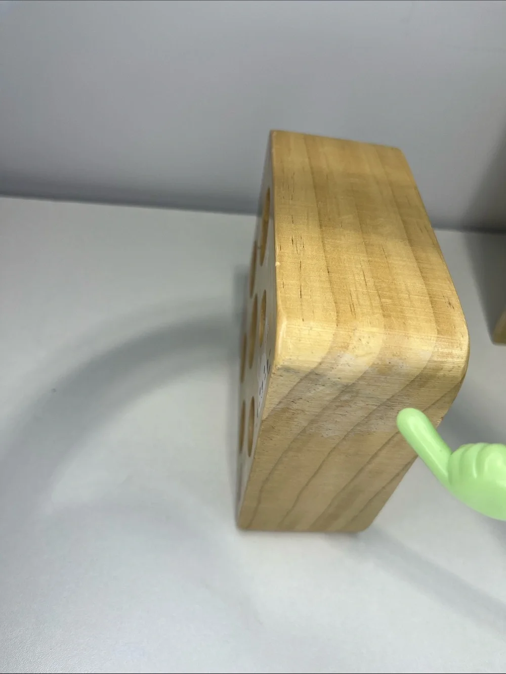 Wooden Pop-Up Garden Toy - Green & Orange Felt Leaves